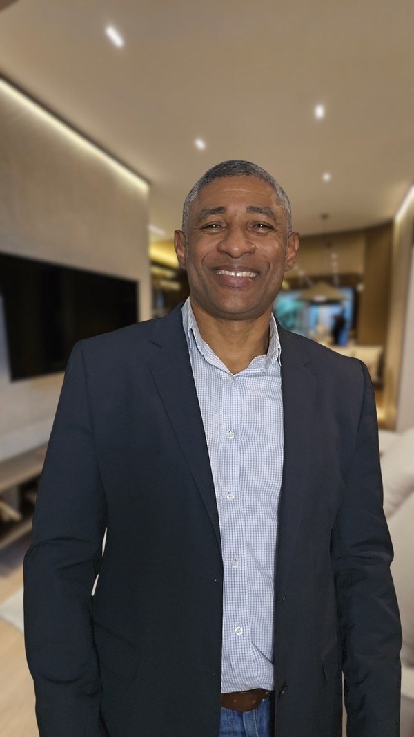 Alex Oliveira