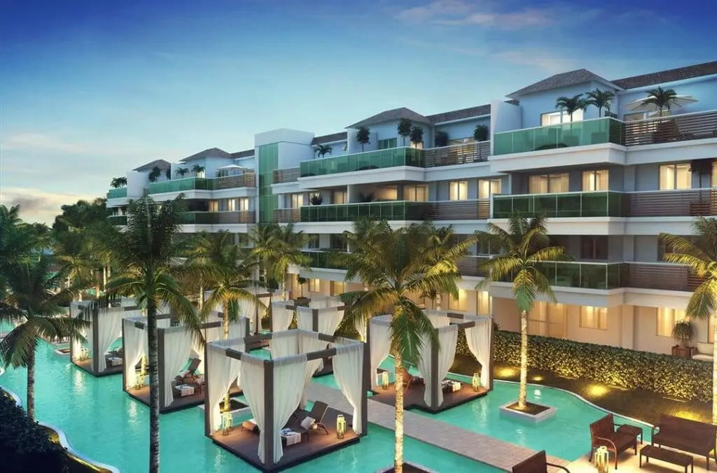 Piscinas e lounges do Barra Village Lakes