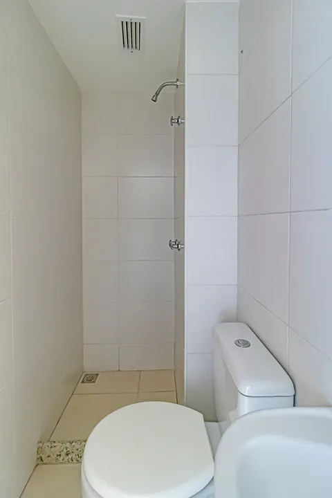 Apartamento 702 no Barra Wave: Banheiro de Serviço, foto 37
