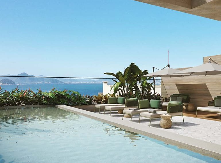 Deck molhado do rooftop do Canto Mar