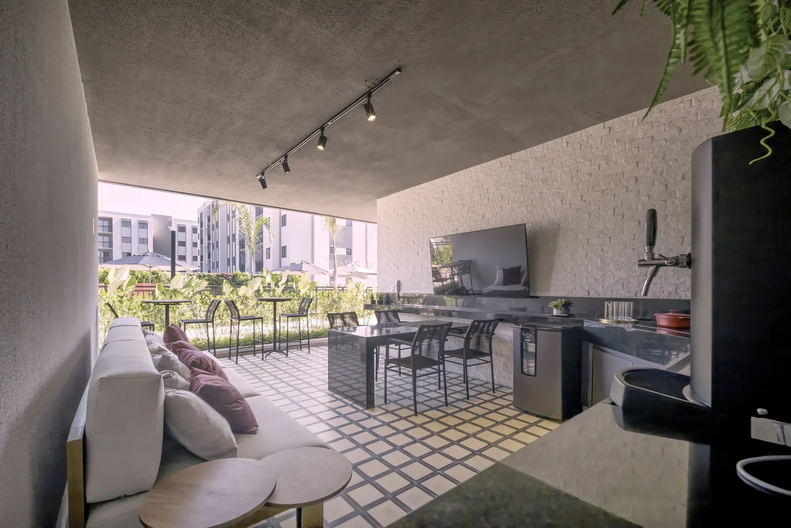 Apartamento Garden com quintal privativo no Living Parque Jardim