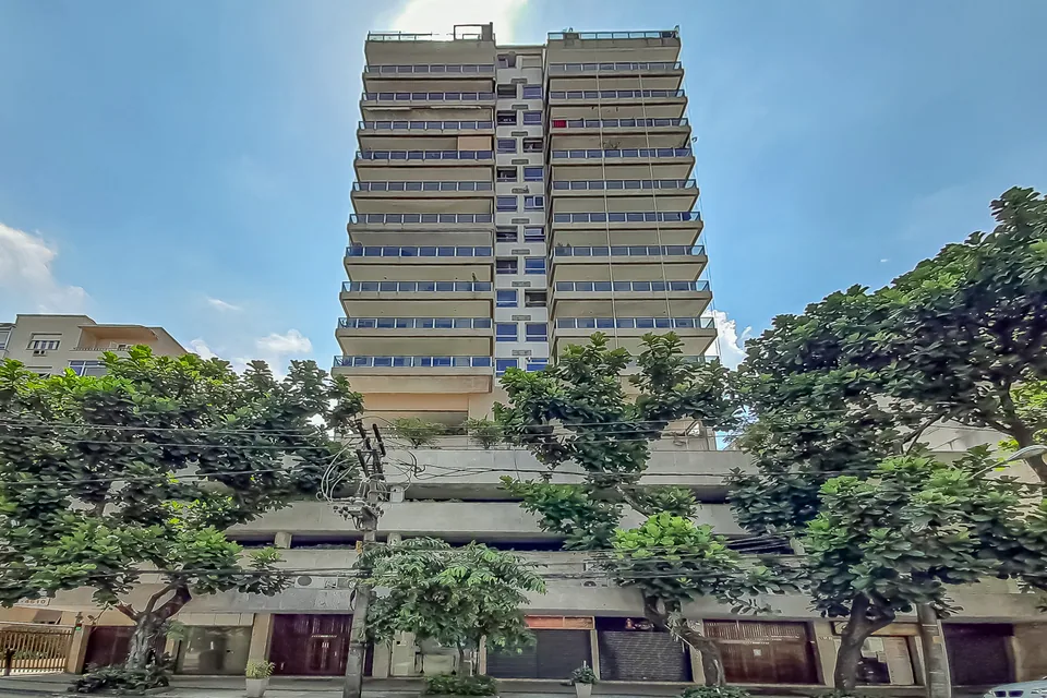 Fachada do edificio no Mirante da Gávea