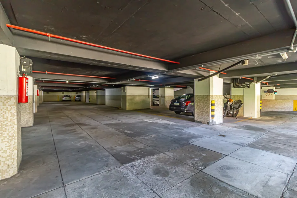 Garagem 3 no Mirante da Gávea