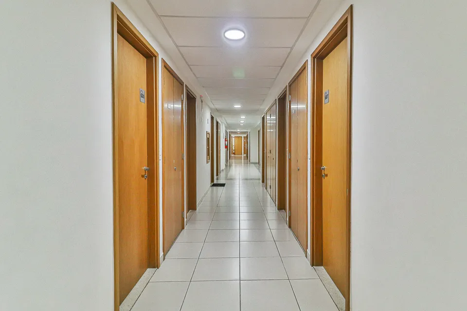 Sala 510 no Passeio Empresarial: Corredor das Salas, foto 5