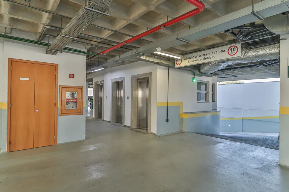 Sala 627 no Passeio Empresarial: Hall de Elevadores das Garagens, foto 18